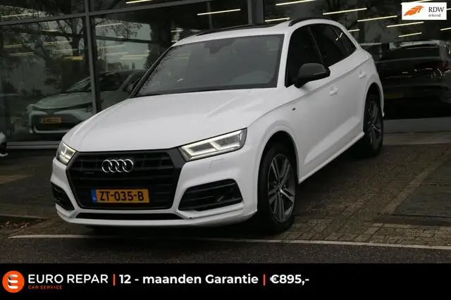 Photo 1 : Audi Q5 2018 Essence