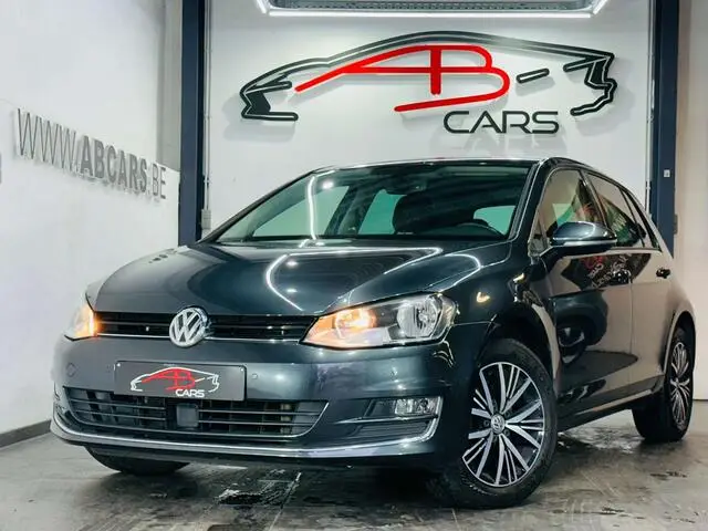 Photo 1 : Volkswagen Golf 2016 Petrol