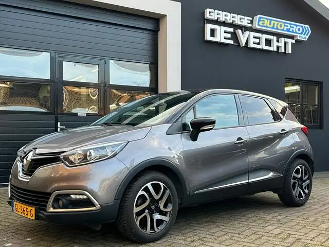 Photo 1 : Renault Captur 2015 Petrol