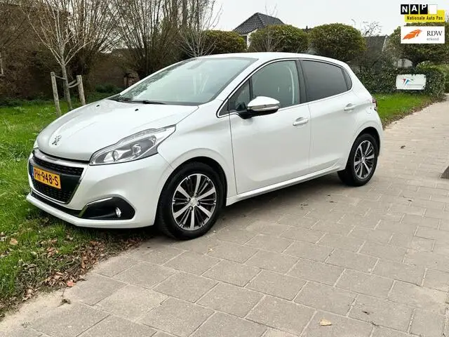 Photo 1 : Peugeot 208 2017 Petrol