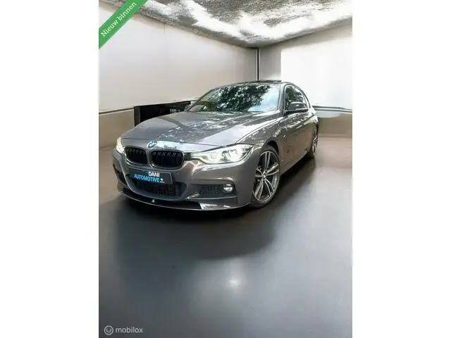 Photo 1 : Bmw Serie 3 2016 Essence