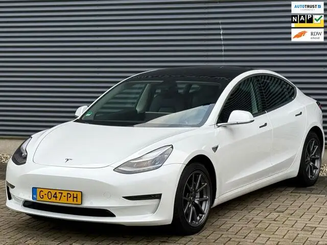 Photo 1 : Tesla Model 3 2019 Electric