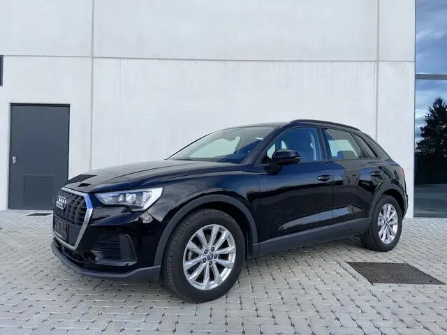 Photo 1 : Audi Q3 2019 Essence