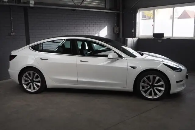 Photo 1 : Tesla Model 3 2019 Électrique