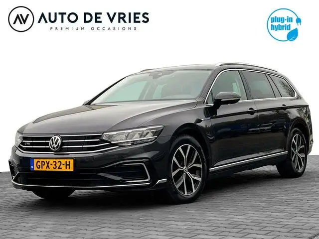 Photo 1 : Volkswagen Passat 2020 Hybrid