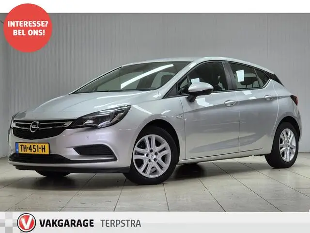 Photo 1 : Opel Astra 2018 Essence