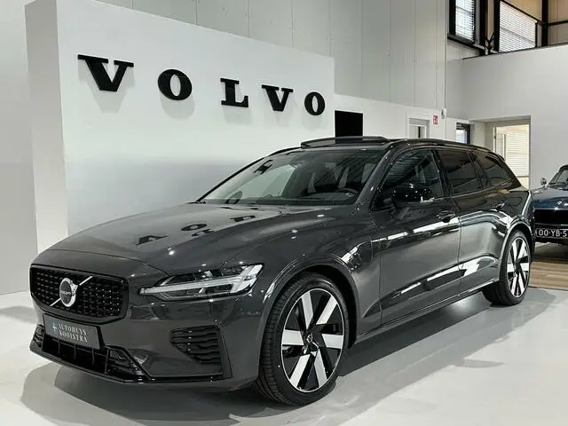 Photo 1 : Volvo V60 2024 Hybrid