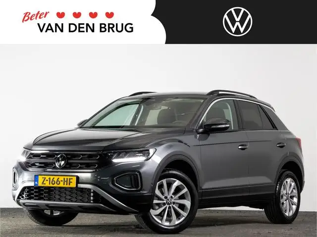 Photo 1 : Volkswagen T-roc 2024 Essence