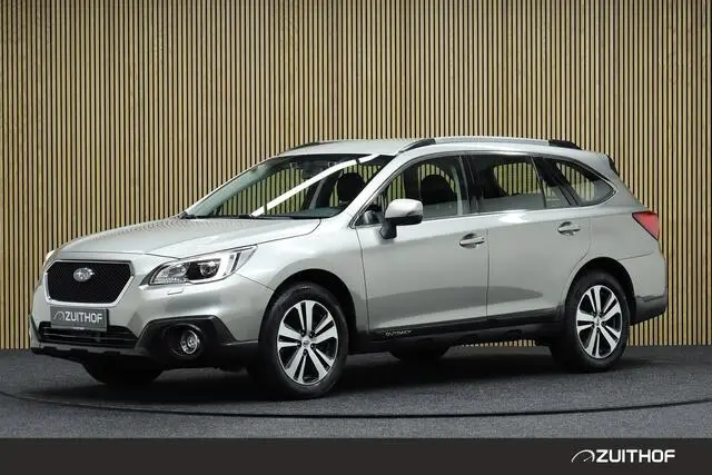 Photo 1 : Subaru Outback 2016 Petrol