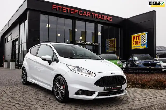 Photo 1 : Ford Fiesta 2017 Essence