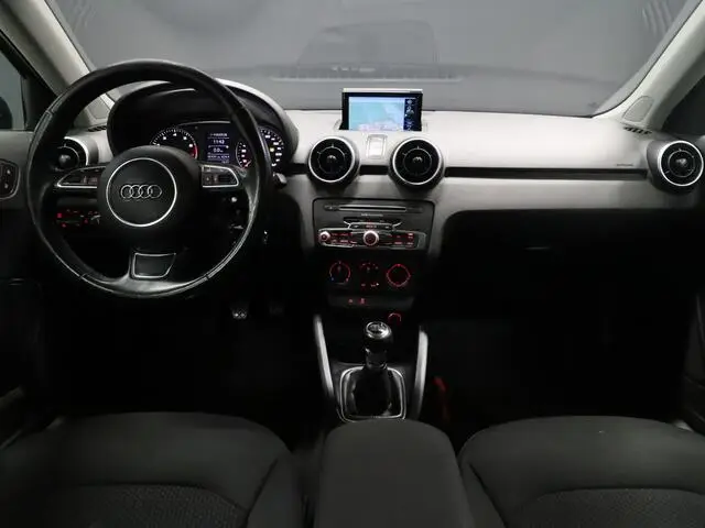 Photo 1 : Audi A1 2018 Essence