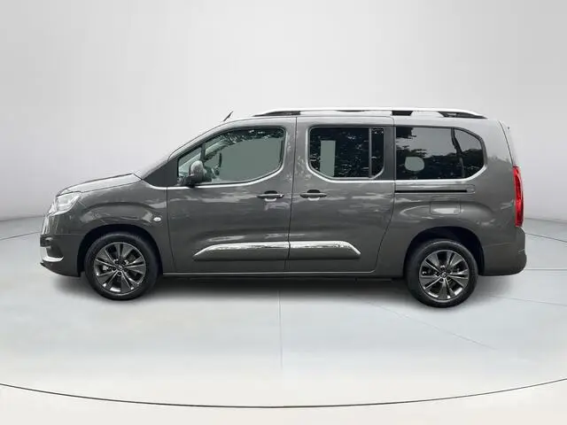 Photo 1 : Toyota Proace 2021 Petrol