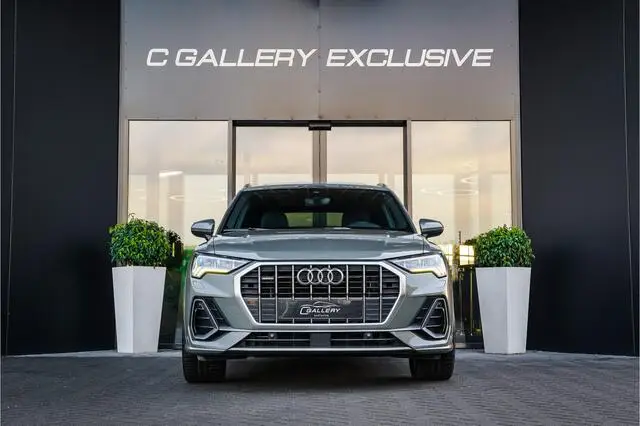 Photo 1 : Audi Q3 2019 Essence