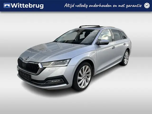 Photo 1 : Skoda Octavia 2021 Hybrid