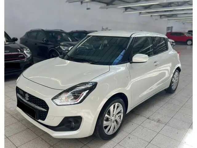 Photo 1 : Suzuki Swift 2024 Essence