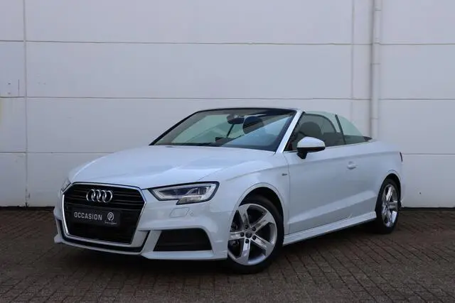 Photo 1 : Audi A3 2016 Petrol