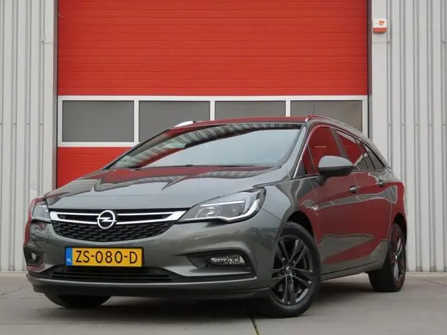 Photo 1 : Opel Astra 2019 Petrol