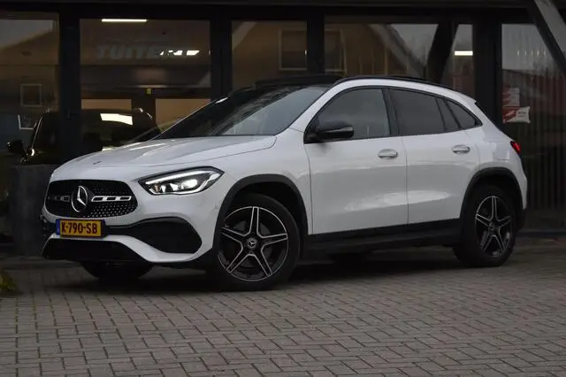 Photo 1 : Mercedes-benz Classe Gla 2021 Hybride