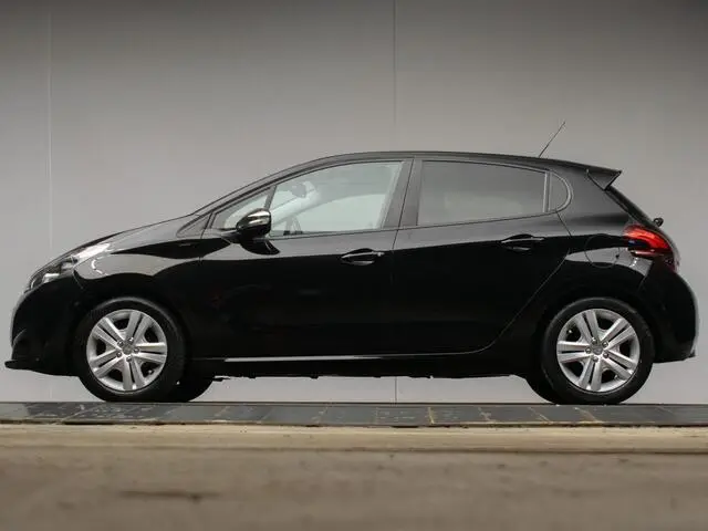 Photo 1 : Peugeot 208 2019 Essence