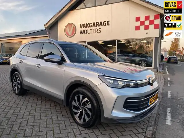 Photo 1 : Volkswagen Tiguan 2024 Hybrid