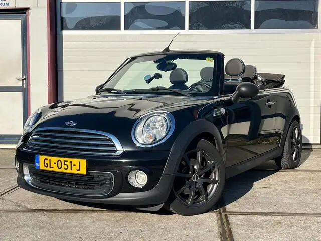 Photo 1 : Mini One 2015 Petrol