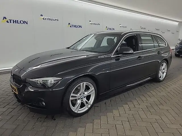 Photo 1 : Bmw Serie 3 2019 Essence