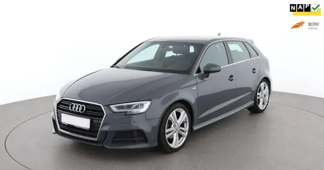 Photo 1 : Audi A3 2018 Petrol