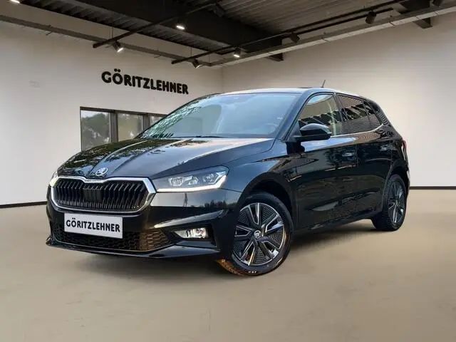 Photo 1 : Skoda Fabia 2021 Petrol