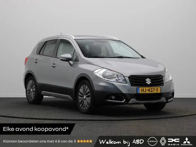 Photo 1 : Suzuki Sx4 2015 Petrol