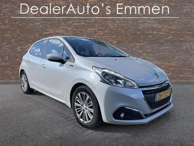 Photo 1 : Peugeot 208 2019 Petrol