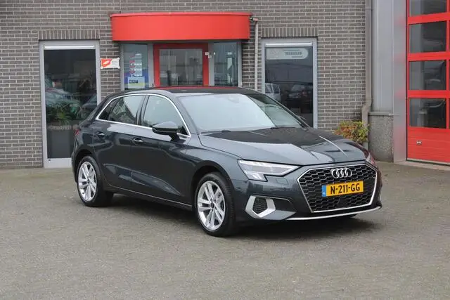 Photo 1 : Audi A3 2021 Petrol