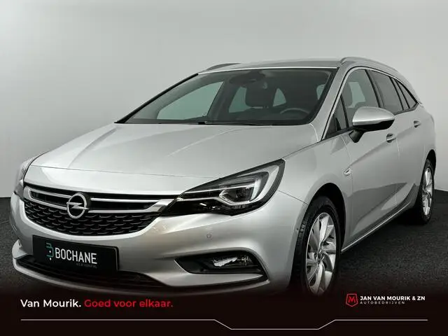 Photo 1 : Opel Astra 2018 Petrol