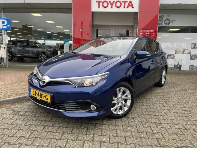 Photo 1 : Toyota Auris 2016 Essence