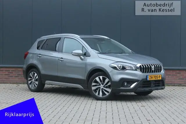 Photo 1 : Suzuki S-cross 2019 Petrol