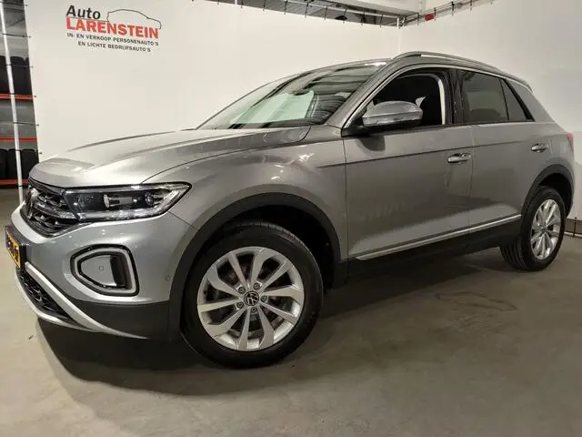 Photo 1 : Volkswagen T-roc 2022 Petrol