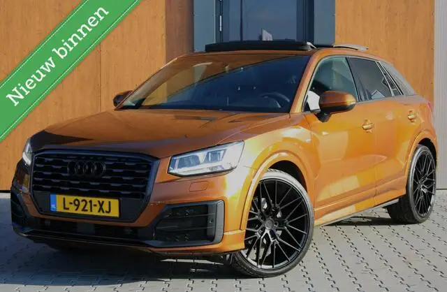 Photo 1 : Audi Q2 2018 Petrol