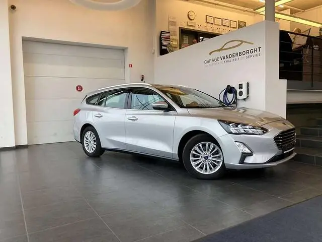 Photo 1 : Ford Focus 2020 Petrol