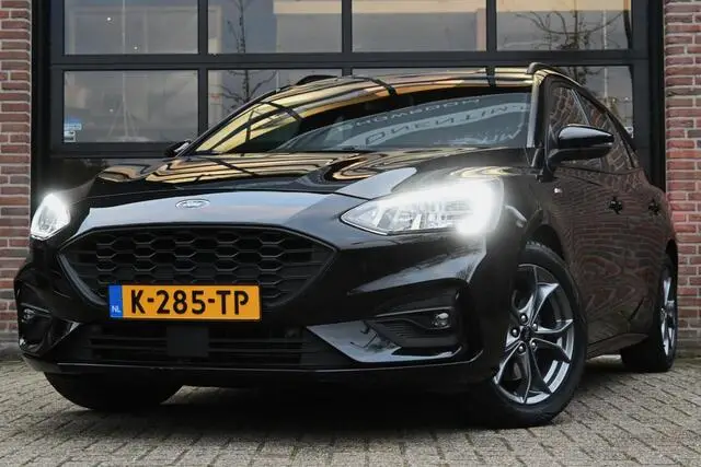 Photo 1 : Ford Focus 2020 Petrol