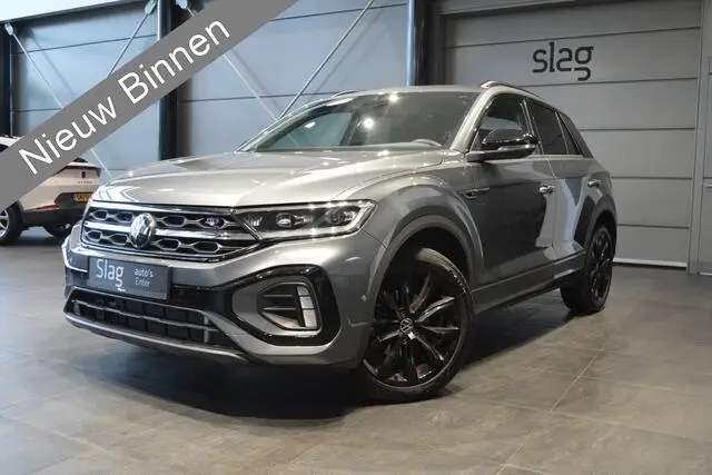 Photo 1 : Volkswagen T-roc 2024 Essence