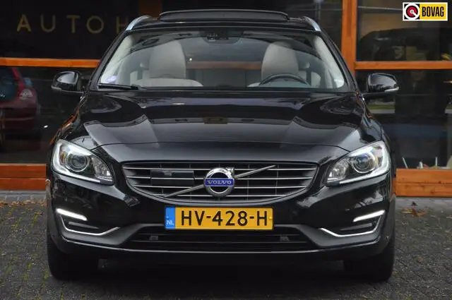 Photo 1 : Volvo V60 2015 Hybride