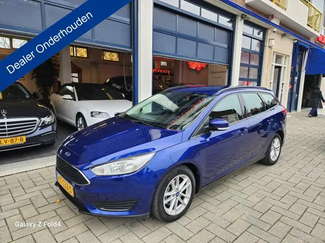 Photo 1 : Ford Focus 2016 Petrol