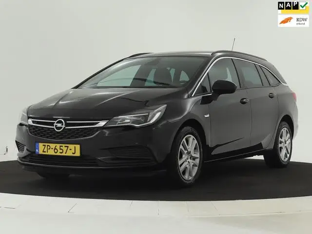 Photo 1 : Opel Astra 2019 Essence