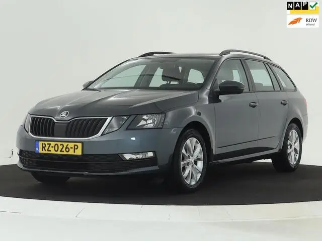 Photo 1 : Skoda Octavia 2018 Petrol