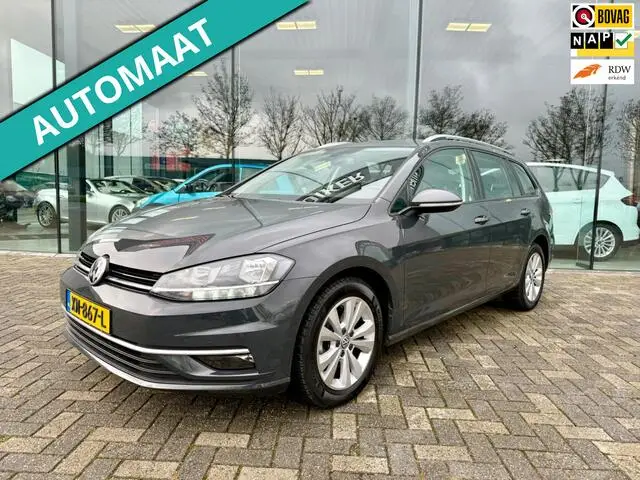 Photo 1 : Volkswagen Golf 2019 Petrol