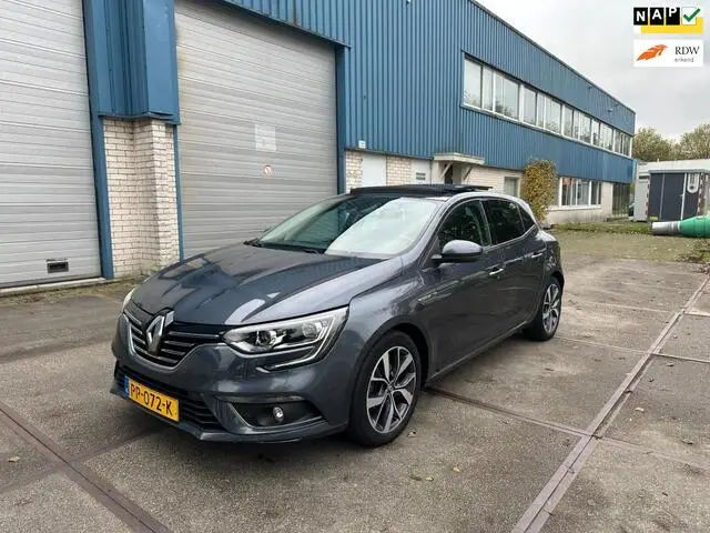 Photo 1 : Renault Megane 2017 Essence