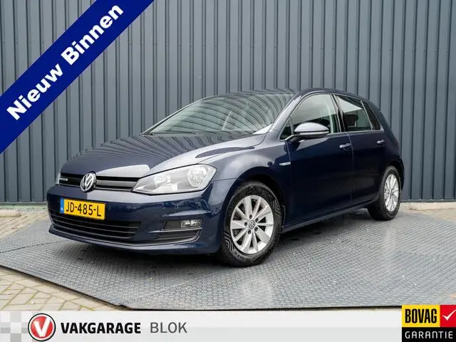 Photo 1 : Volkswagen Golf 2016 Essence