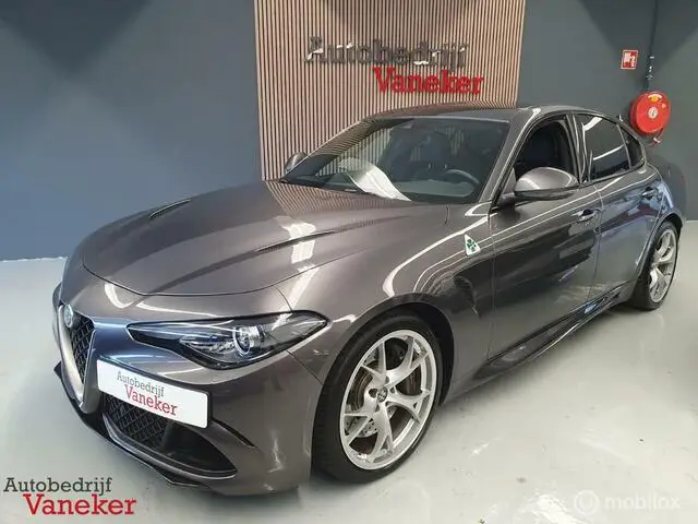 Photo 1 : Alfa Romeo Giulia 2019 Essence