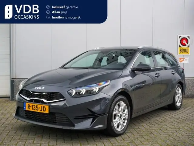 Photo 1 : Kia Ceed 2022 Essence