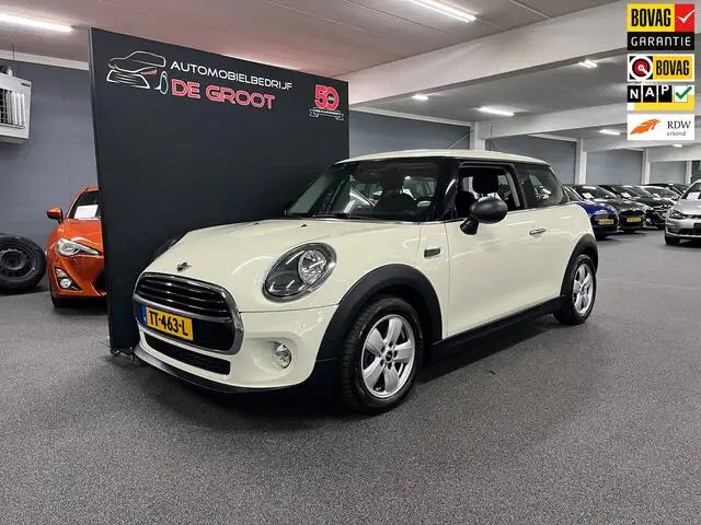 Photo 1 : Mini One 2018 Petrol