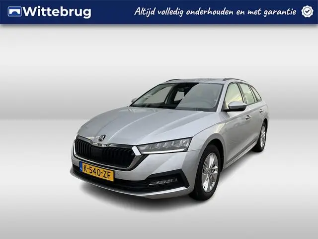 Photo 1 : Skoda Octavia 2021 Petrol